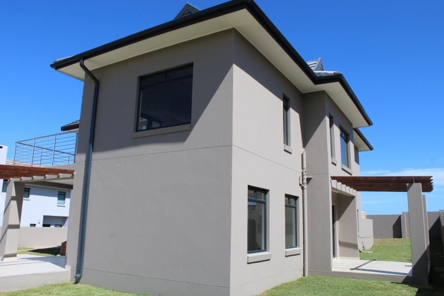4 Bedroom Property for Sale in Kidds Beach Eastern Cape